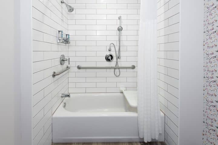 Room 12 of 39