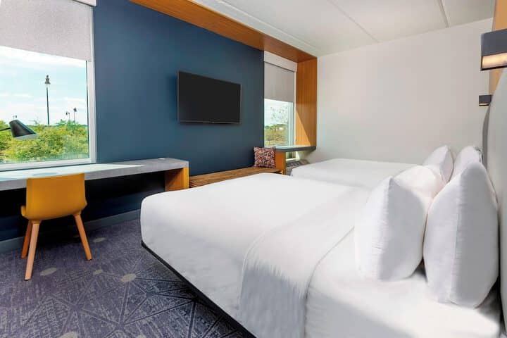 Room 11 of 39